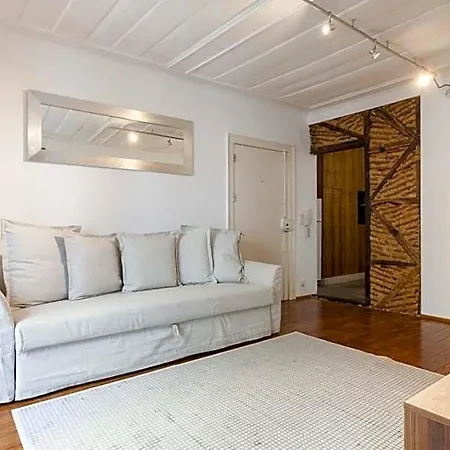 Living Bairro Alto Ii *