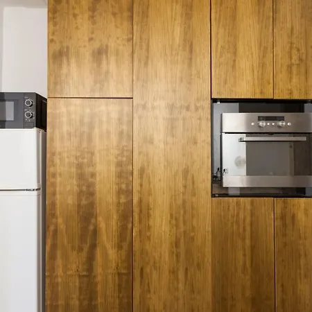 Апартаменти Living Bairro Alto Ii *