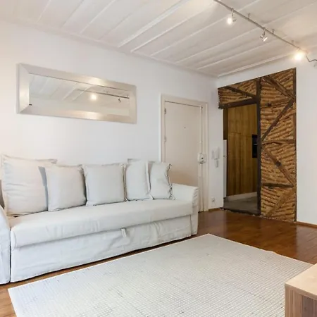 Living Bairro Alto Ii * Лісабон